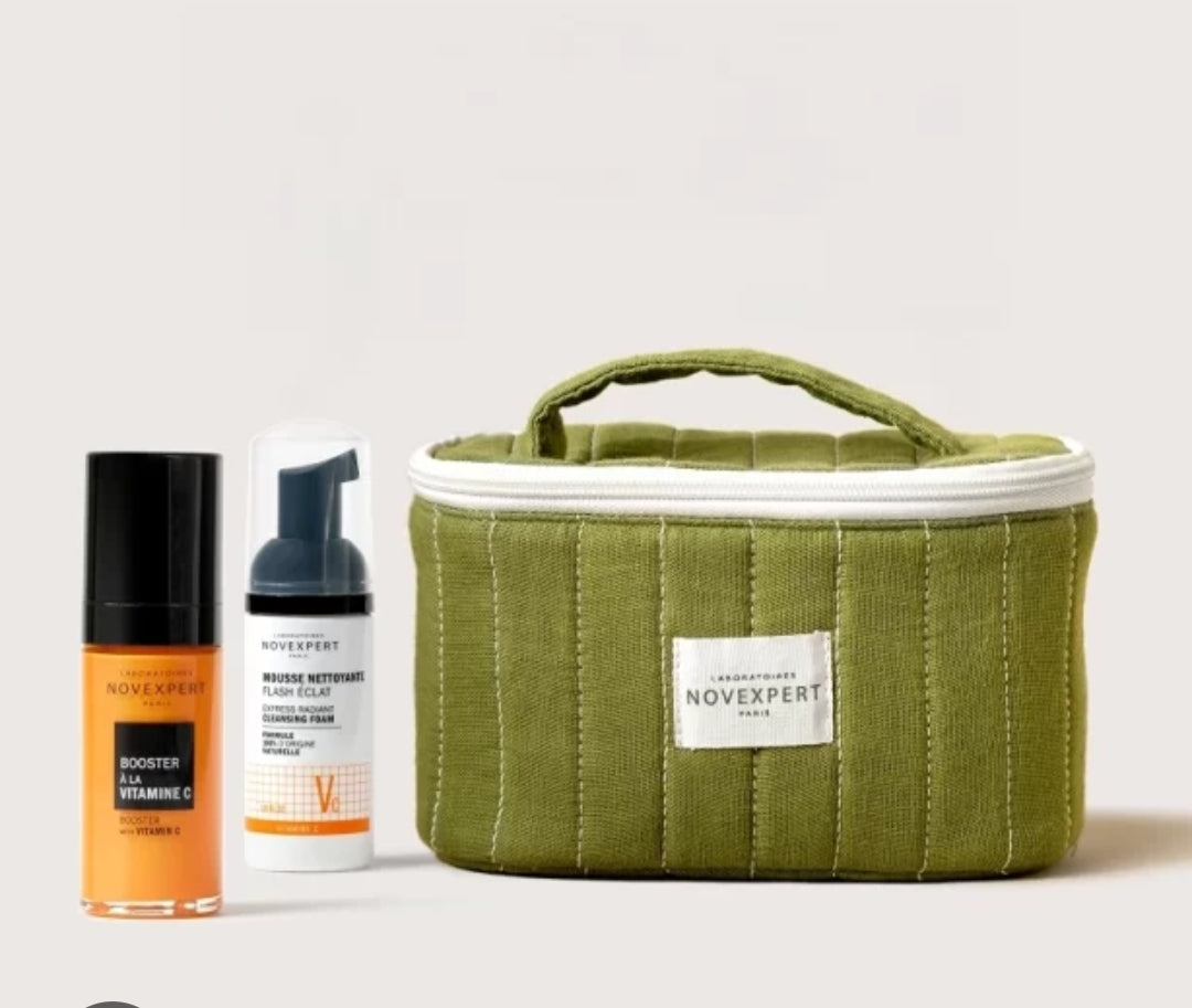 مجموعة نوفإكسبيرت لإشراقة ونضارة البشرة بفيتامين C (مع حقيبة أنيقة مجاناً)..Novexpert Vitamin C Radiant Glow Set with Travel Pouch