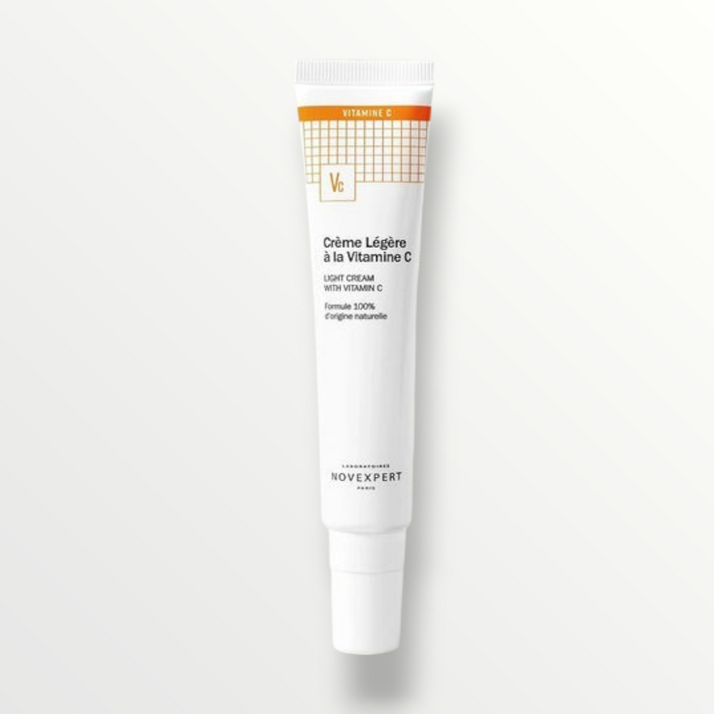 كريم نوفإكسبيرت "لايت كريم" بفيتامين C للإشراقة والنضارة - طبيعي 100%Novexpert The Vitamin C Light Cream - Radiance & Anti-Aging Care)