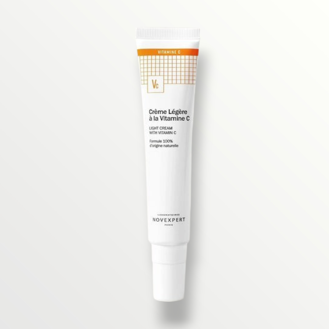 كريم نوفإكسبيرت "لايت كريم" بفيتامين C للإشراقة والنضارة - طبيعي 100%Novexpert The Vitamin C Light Cream - Radiance & Anti-Aging Care)